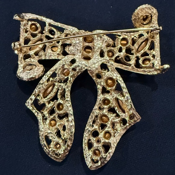 Vintage Gold and Black Bow Brooch - Picture 4 of 8